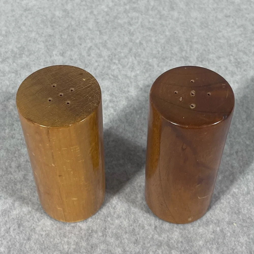 Vintage Solid Wood Salt & Pepper Shakers Mid Century Modern MCM Decor‎ Kitchen